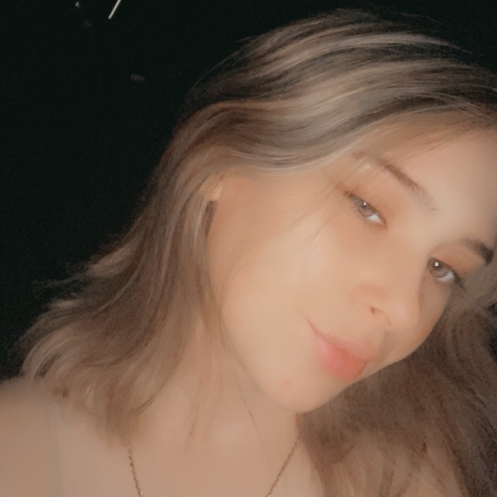 Meet your Posher, Ayla